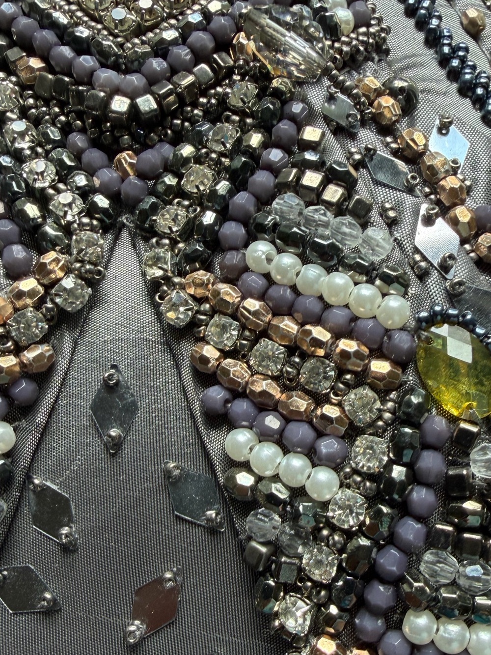 Mary Frances Beaded Gray Evening Wristlet Handbag, Magnetic Closure - Picture 11 of 14
